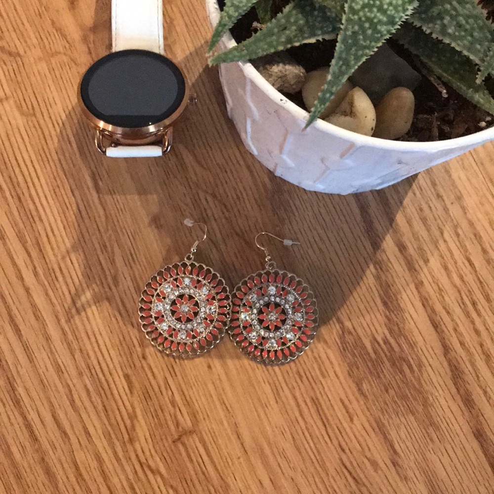 Coral Dangle Earrings NWOT